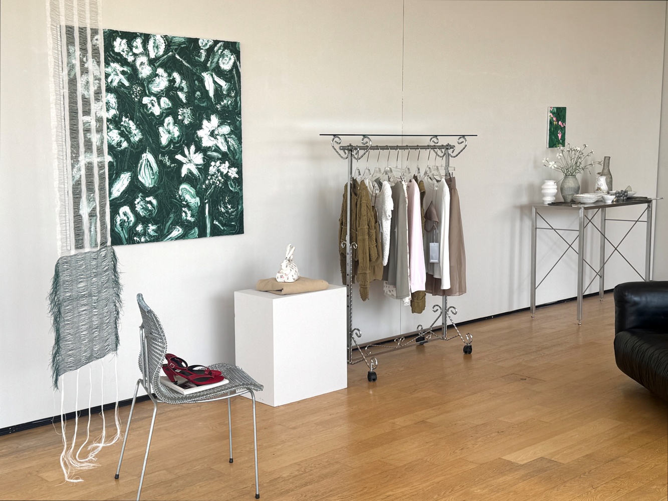 아뜰리에 에디션, 부산 카린 갤러리에서 26 SPRING 캡슐 컬렉션 선공개과 함께 팝업 스토어 오픈 745-Image